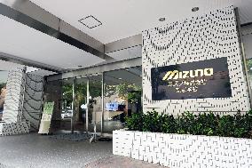 Mizuno signboard and logo